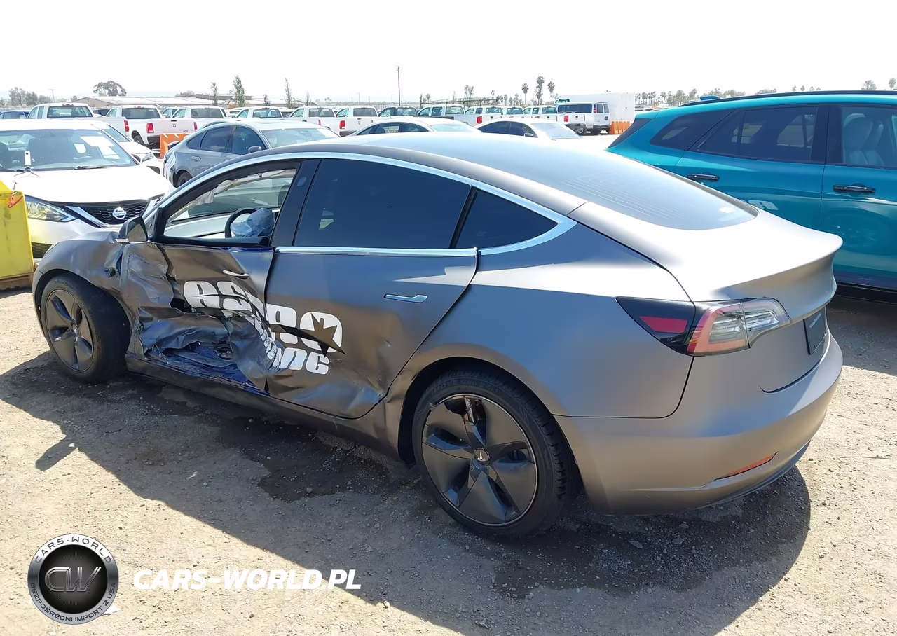 2020 Tesla Model 3 Standard Range Plus Rear-Wheel Drive-Standard Range Rear-Wheel Drive VIN:5YJ3E1EAXLF739761 - 3