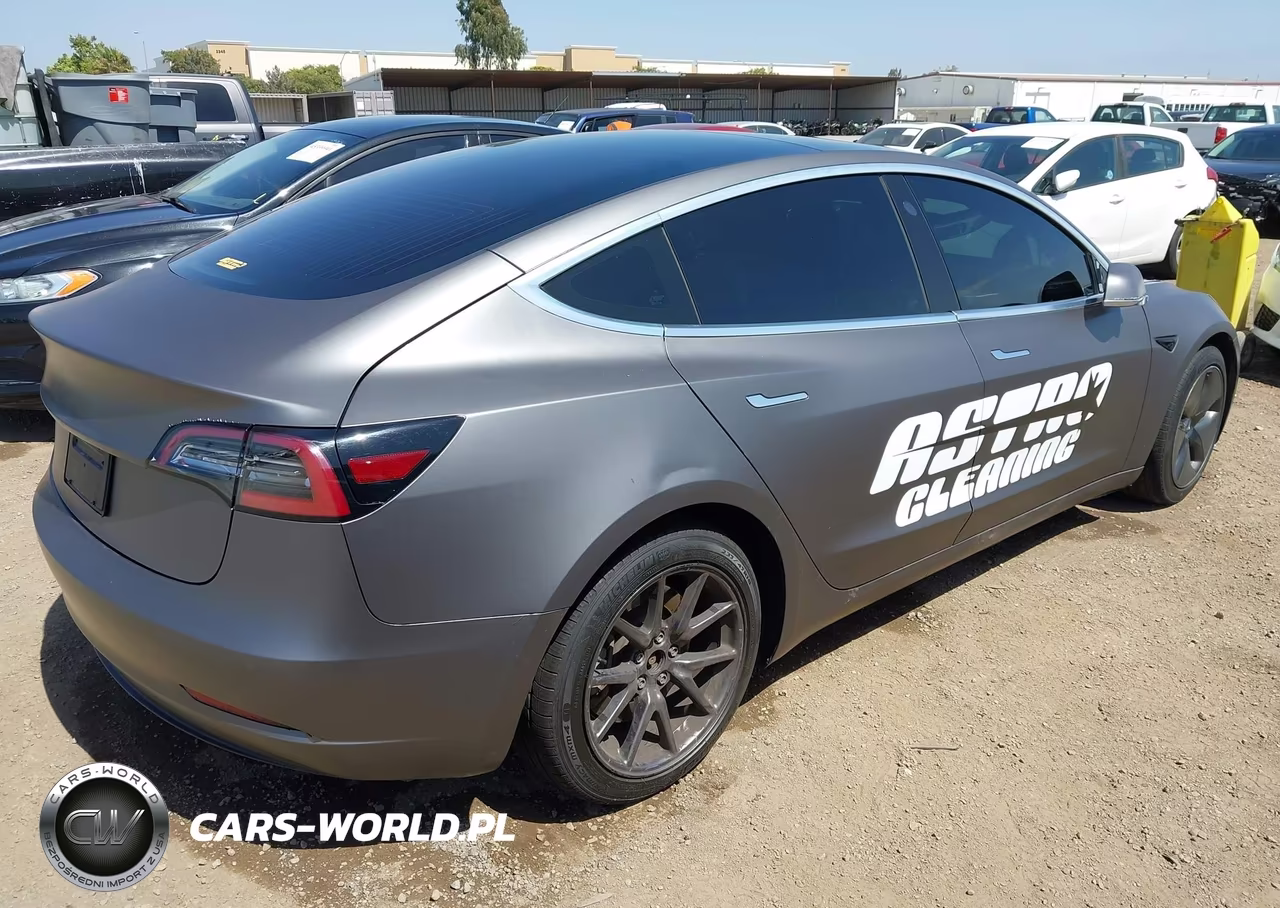 2020 Tesla Model 3 Standard Range Plus Rear-Wheel Drive-Standard Range Rear-Wheel Drive VIN:5YJ3E1EAXLF739761 - 4