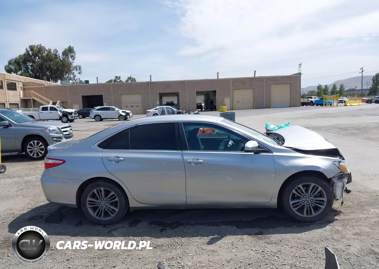 2017 Toyota Camry Se VIN:4T1BF1FK6HU653910 - 13