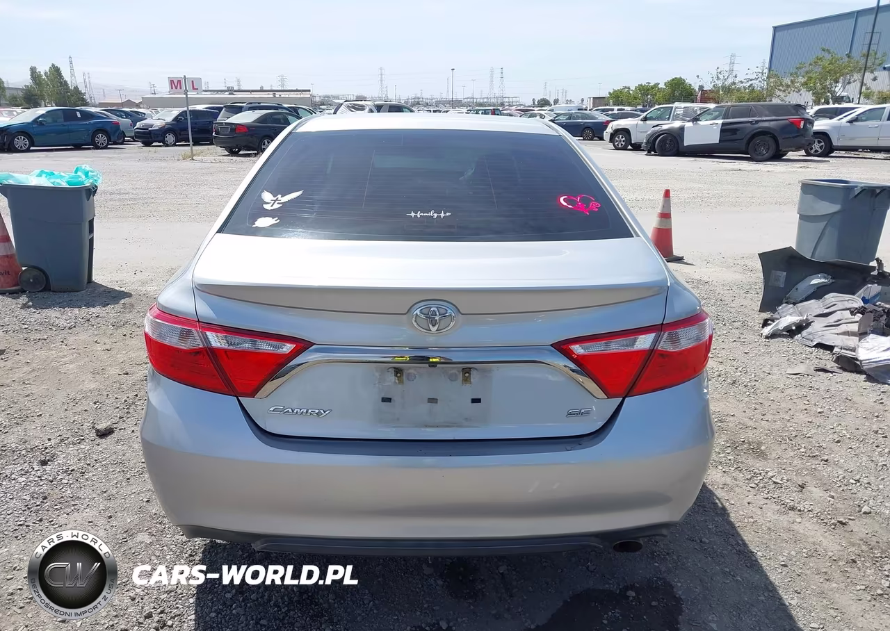 2017 Toyota Camry Se VIN:4T1BF1FK6HU653910 - 16