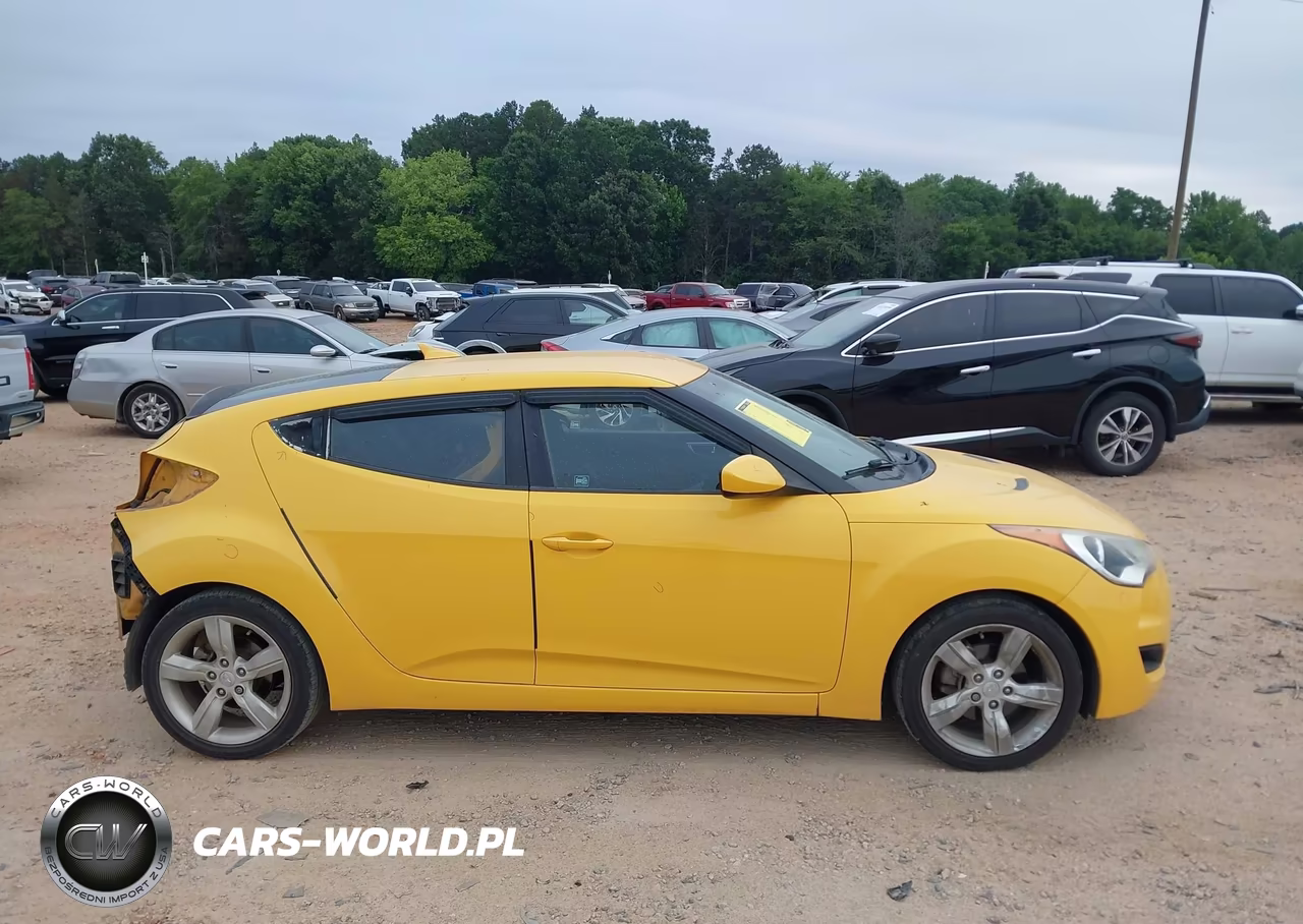 2012 Hyundai Veloster Base W-Black VIN:KMHTC6AD3CU020793 - 14