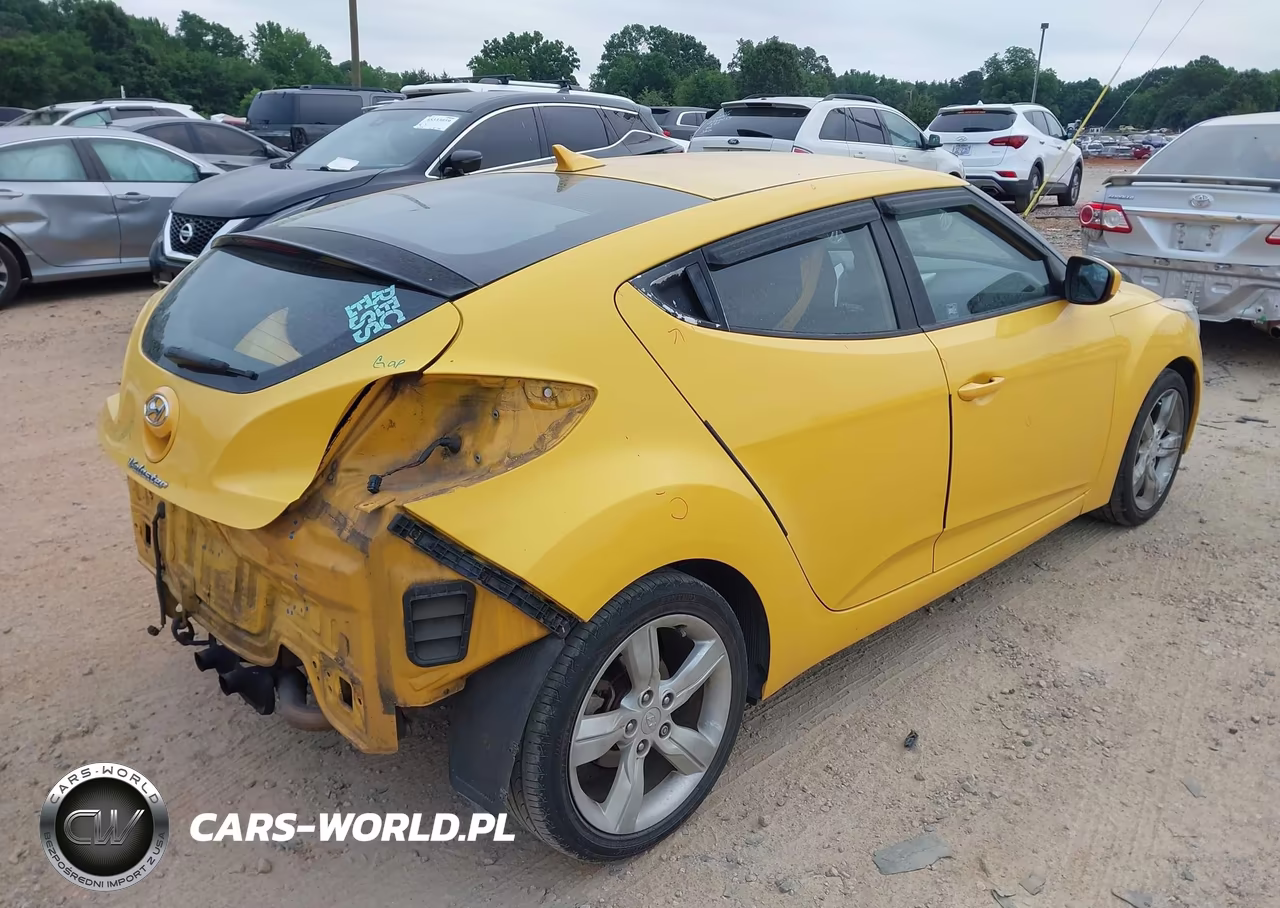 2012 Hyundai Veloster Base W-Black VIN:KMHTC6AD3CU020793 - 4