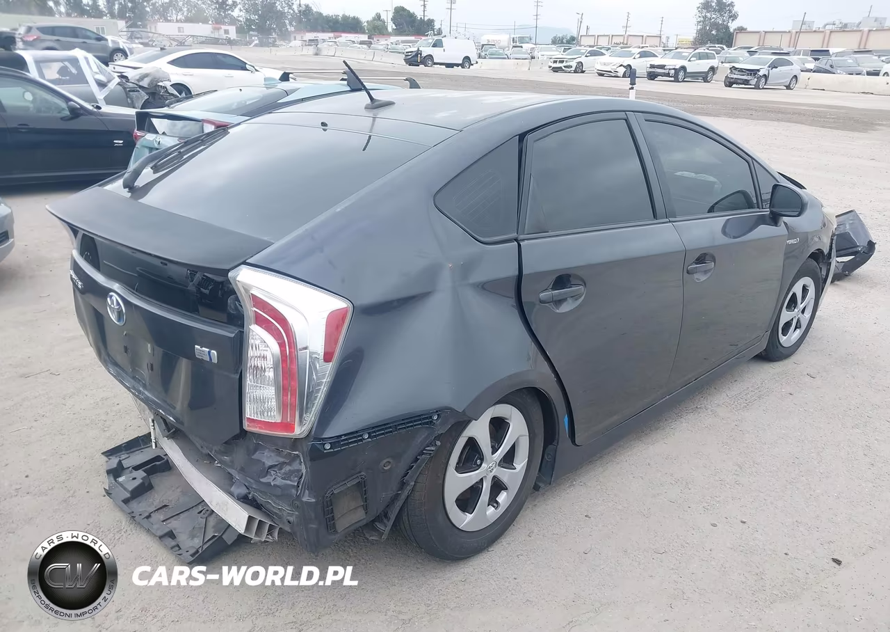 2013 Toyota Prius Three VIN:JTDKN3DU7D5687785 - 4