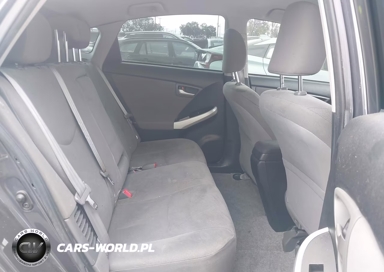 2013 Toyota Prius Three VIN:JTDKN3DU7D5687785 - 8