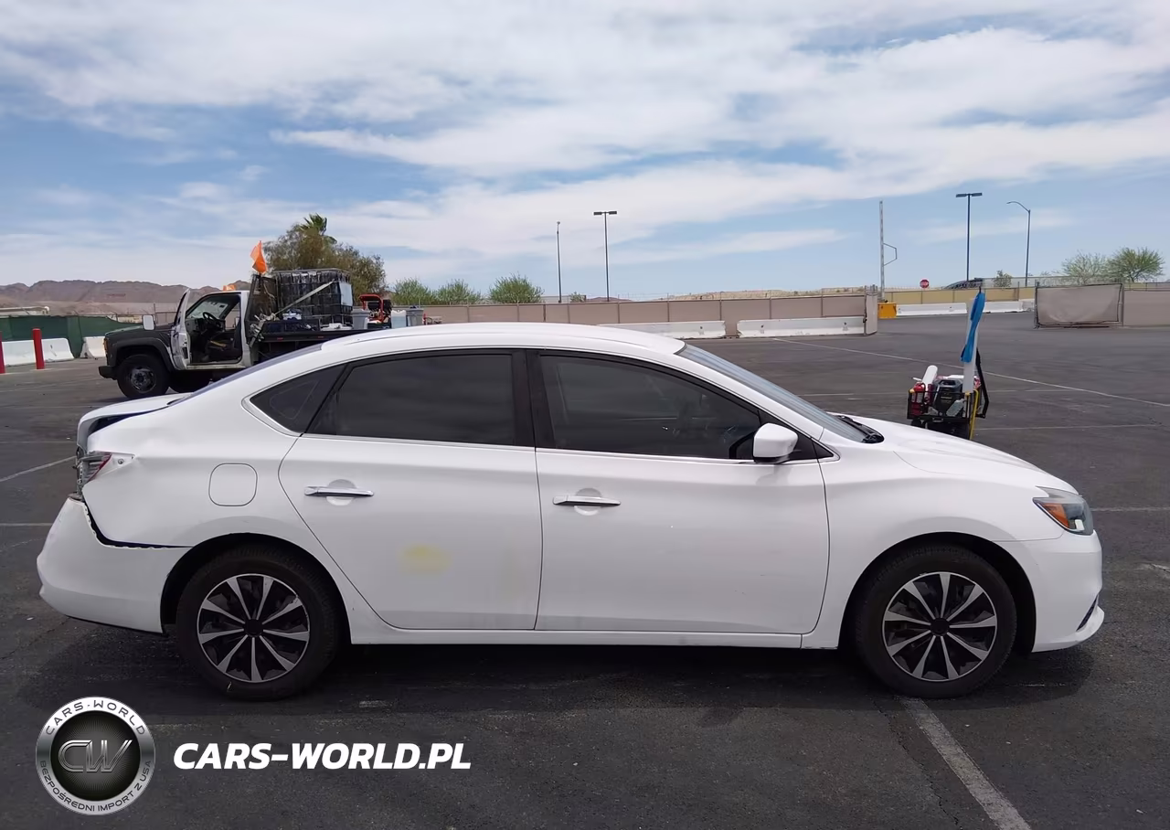 2018 Nissan Sentra S VIN:3N1AB7AP4JY294113 - 13