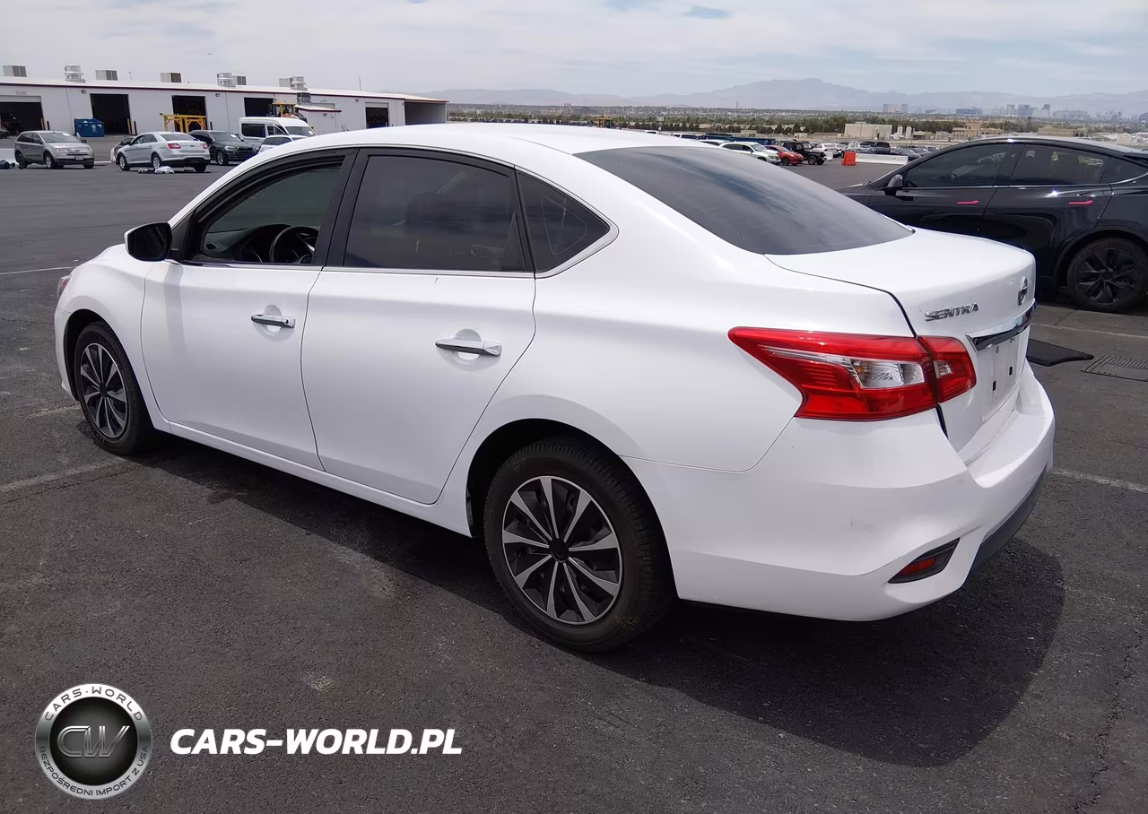 2018 Nissan Sentra S VIN:3N1AB7AP4JY294113 - 3