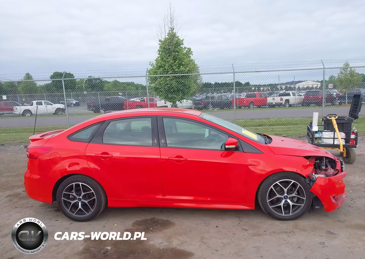2016 Ford Focus Se VIN:1FADP3F27GL268307 - 13