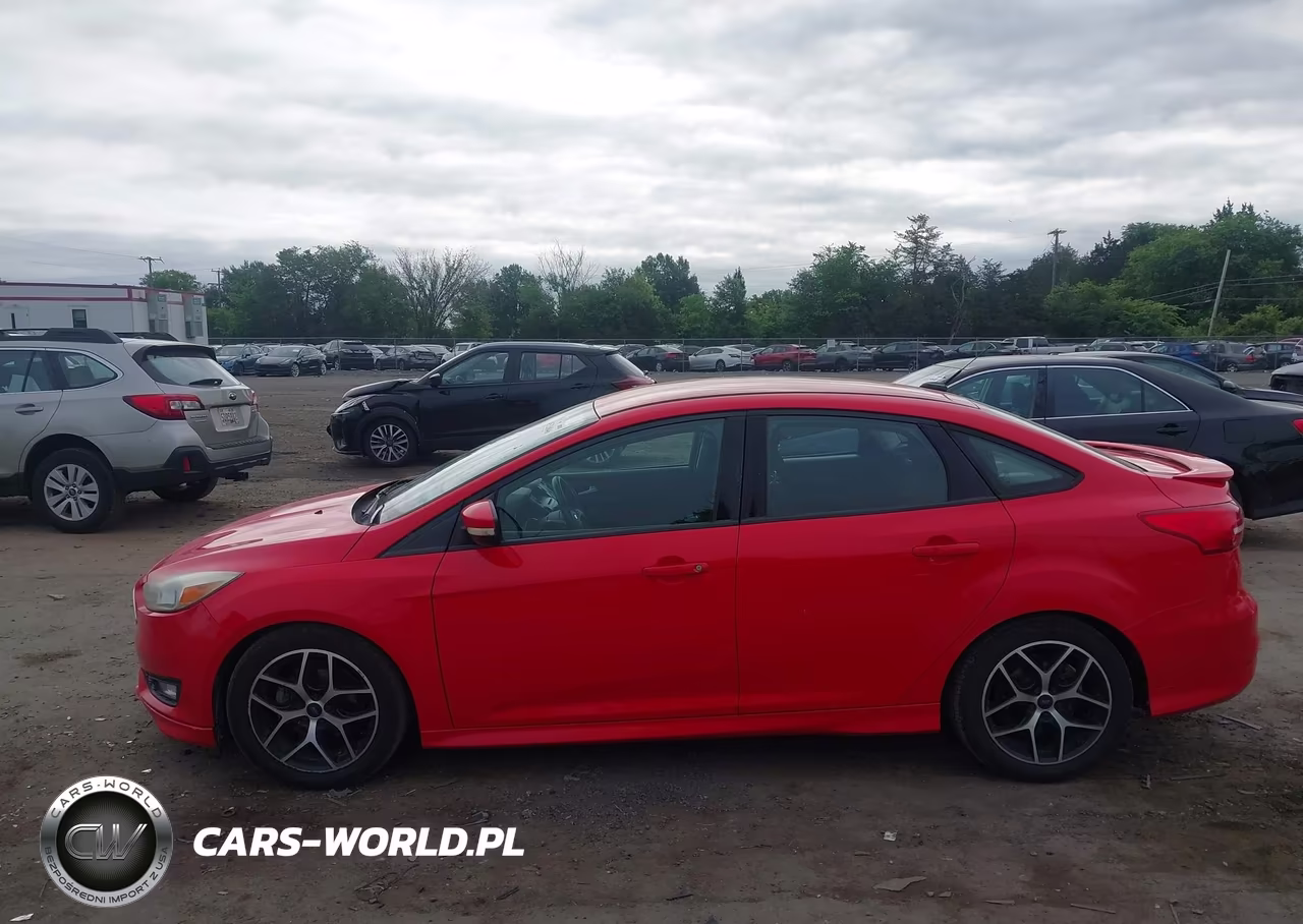 2016 Ford Focus Se VIN:1FADP3F27GL268307 - 14