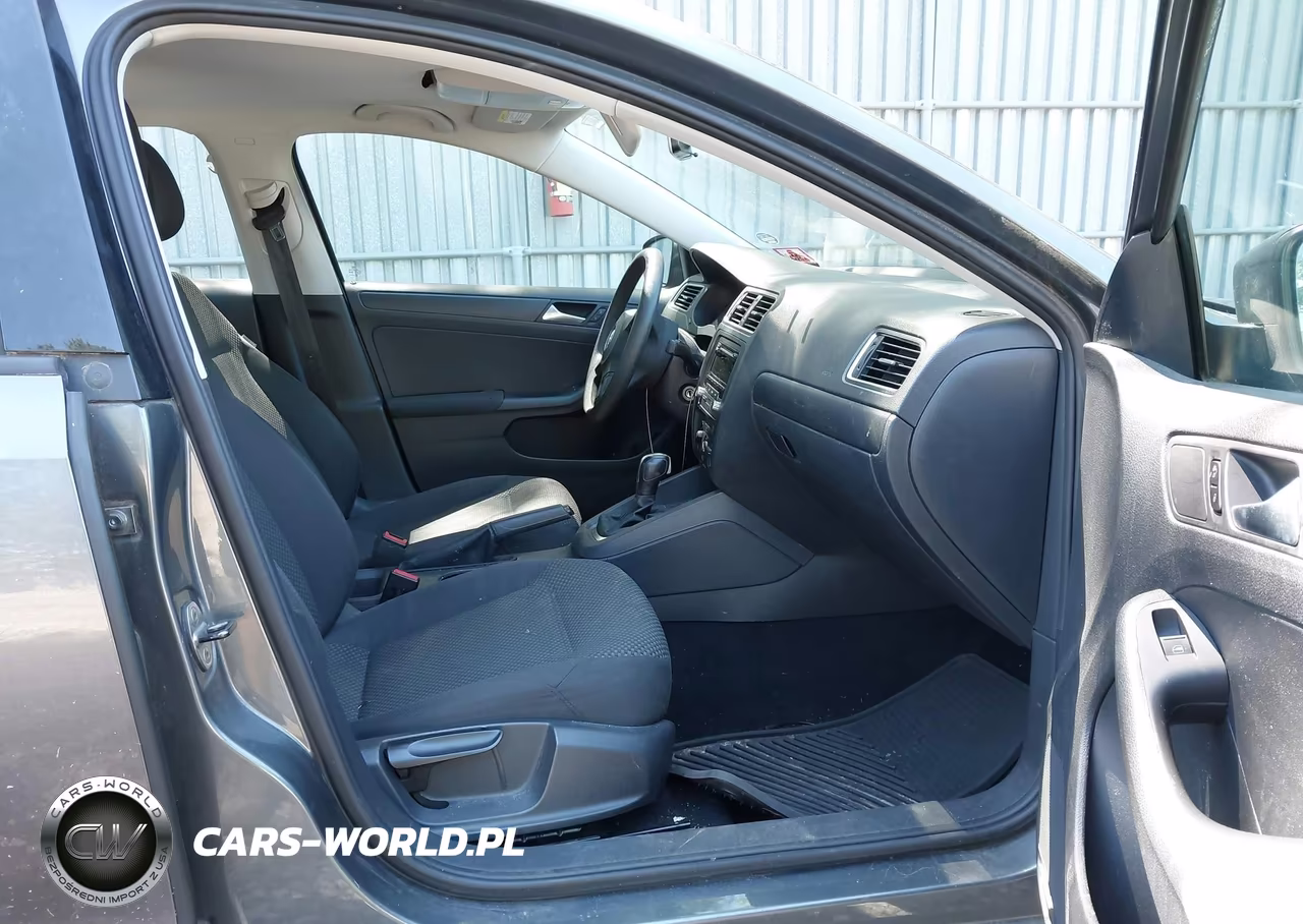 2012 Volkswagen Jetta 2.0L S VIN:3VW2K7AJ6CM349553 - 5