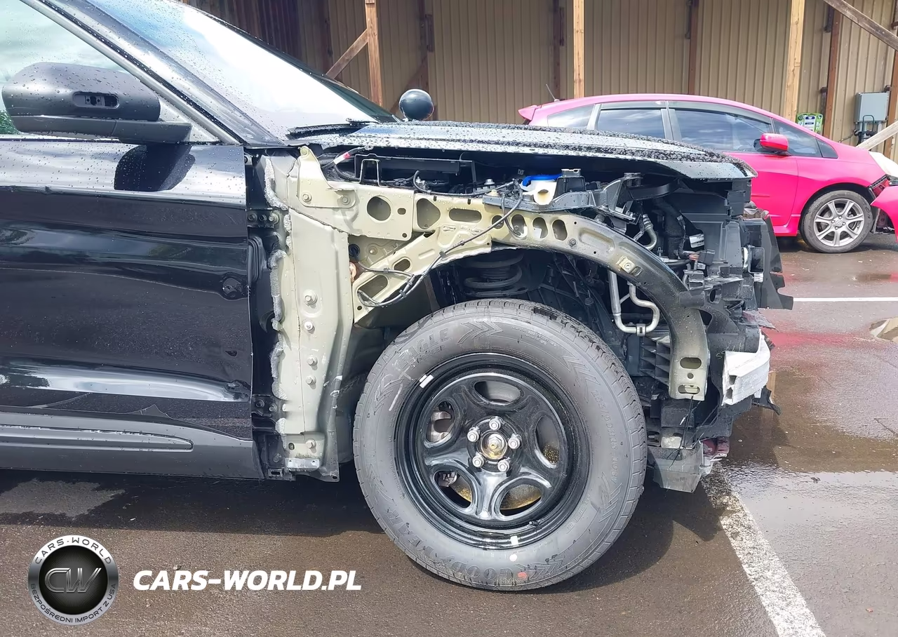 2024 Ford Police Interceptor Utility VIN:1FM5K8AB0RGA68944 - 18