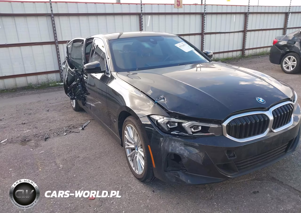 2024 BMW 330E xDrive – zdjęcie 1 z 16