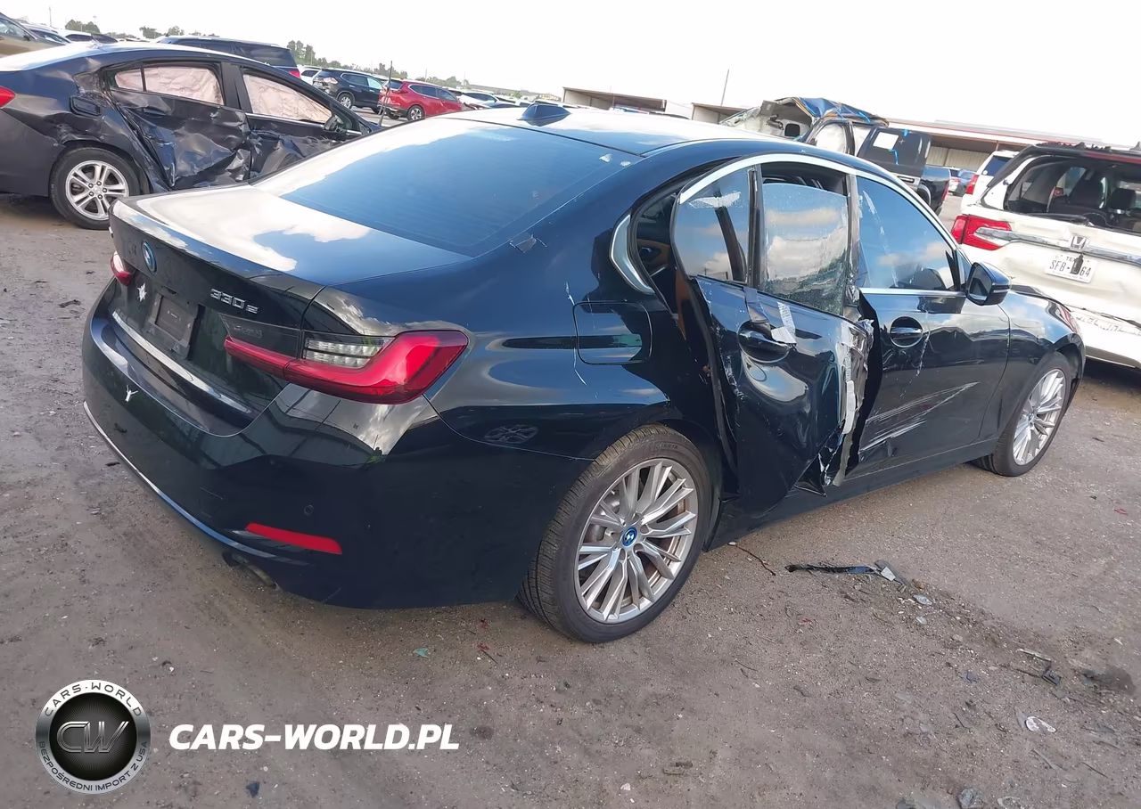 2024 BMW 330E xDrive VIN:3MW39FS07R8E04769 - 4