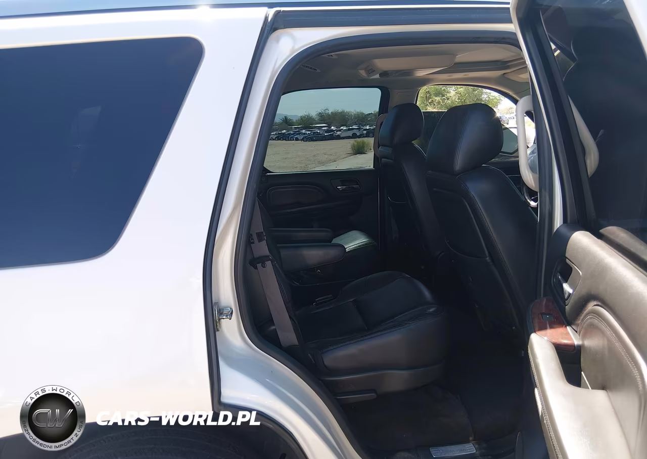 2013 Cadillac Escalade Luxury VIN:1GYS3BEF8DR270226 - 8
