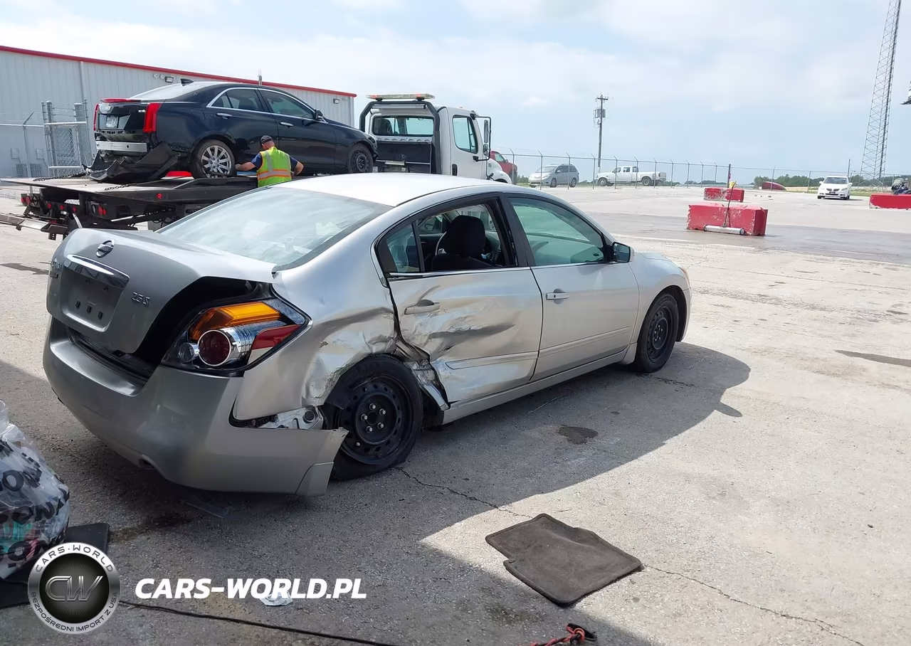 2010 Nissan Altima 2.5 S VIN:1N4AL2AP5AN566541 - 4
