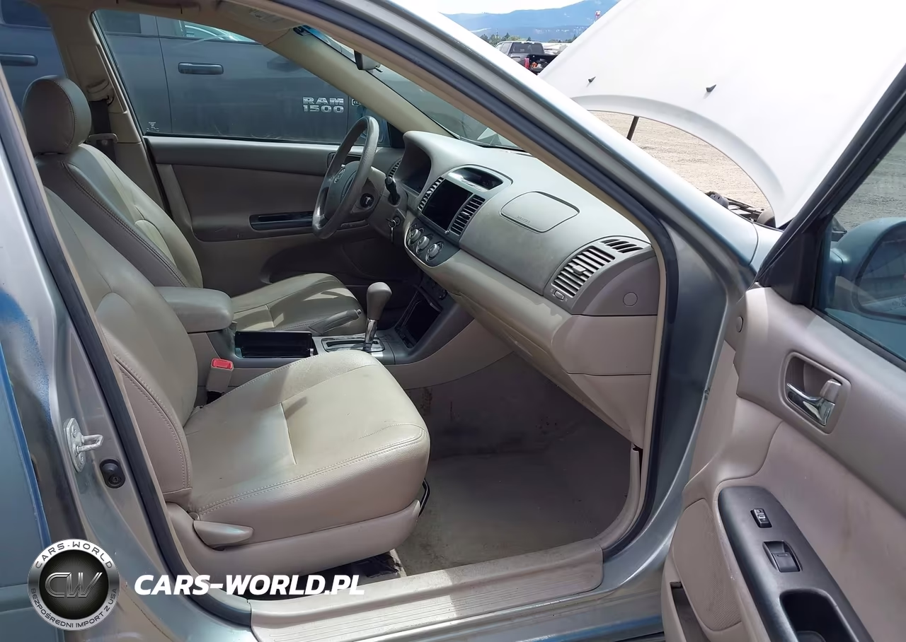 2005 Toyota Camry Le VIN:4T1BE32K65U993347 - 5