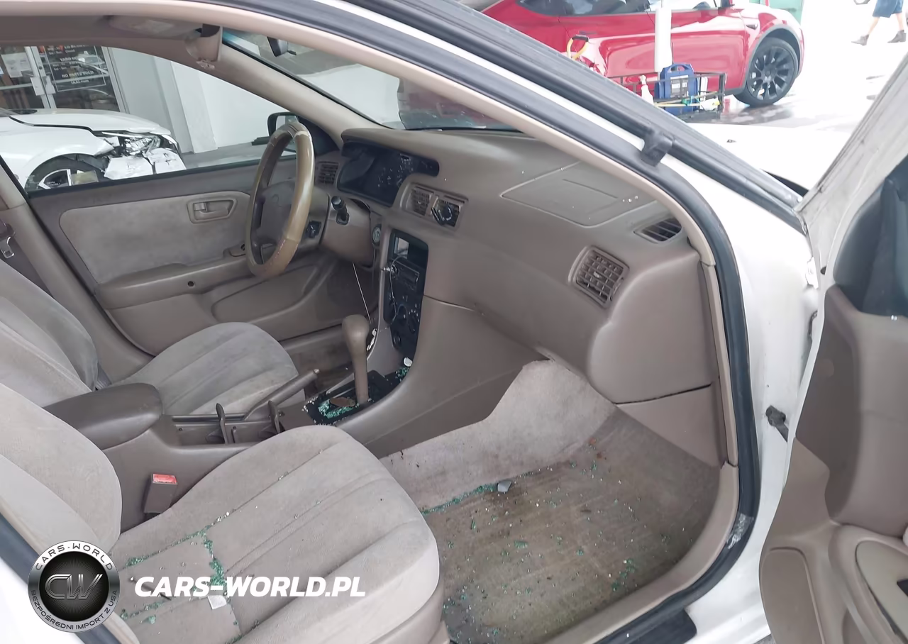 2000 Toyota Camry Ce VIN:4T1BG22K3YU991516 - 5
