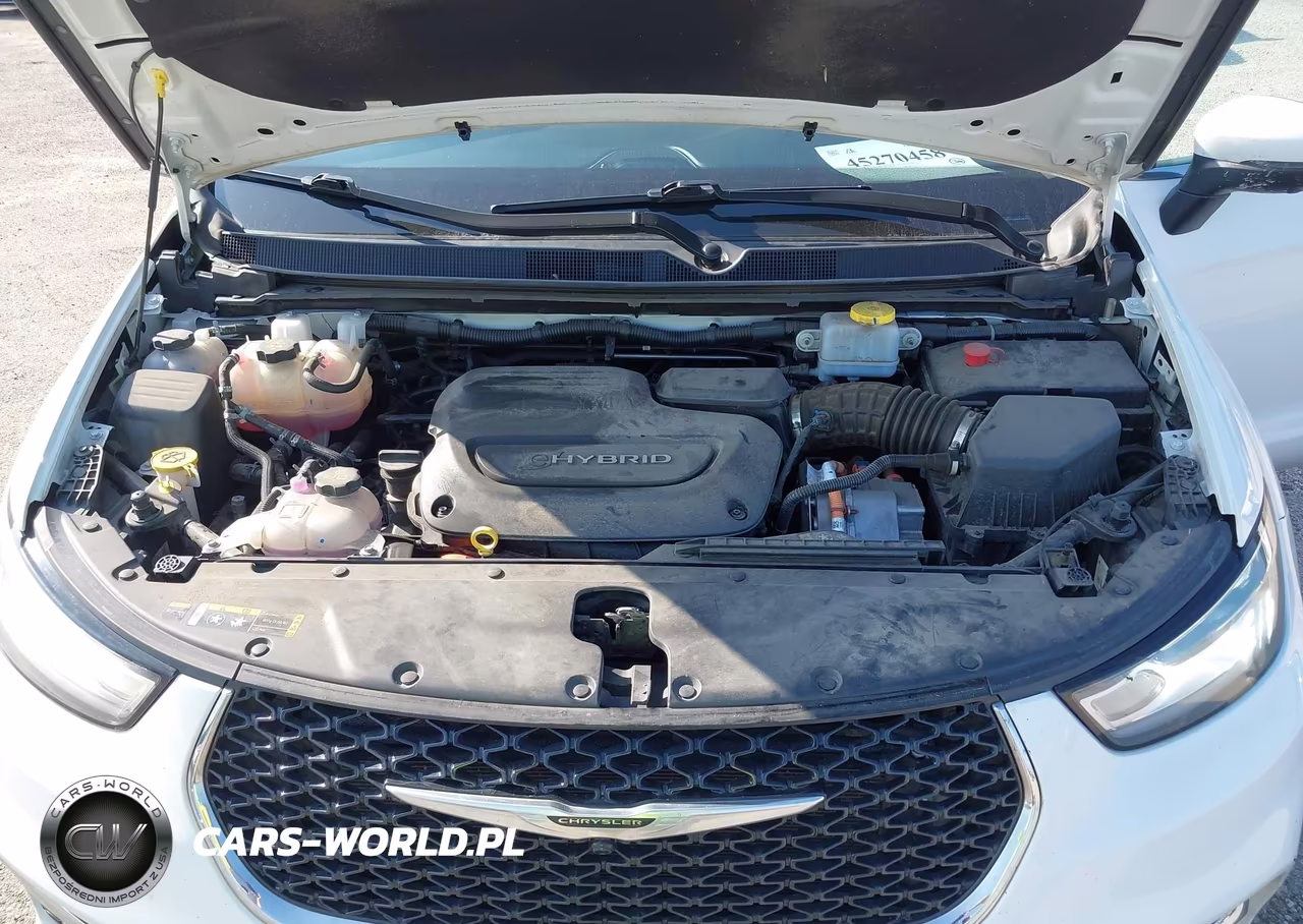 2023 Chrysler Pacifica Hybrid Touring L VIN:2C4RC1L71PR595275 - 10