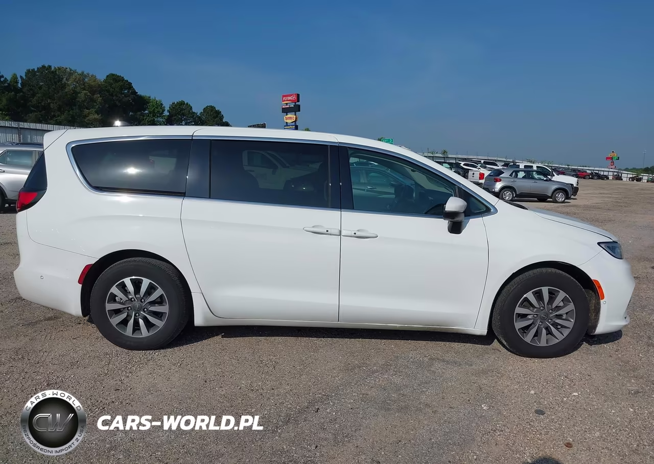 2023 Chrysler Pacifica Hybrid Touring L VIN:2C4RC1L71PR595275 - 18