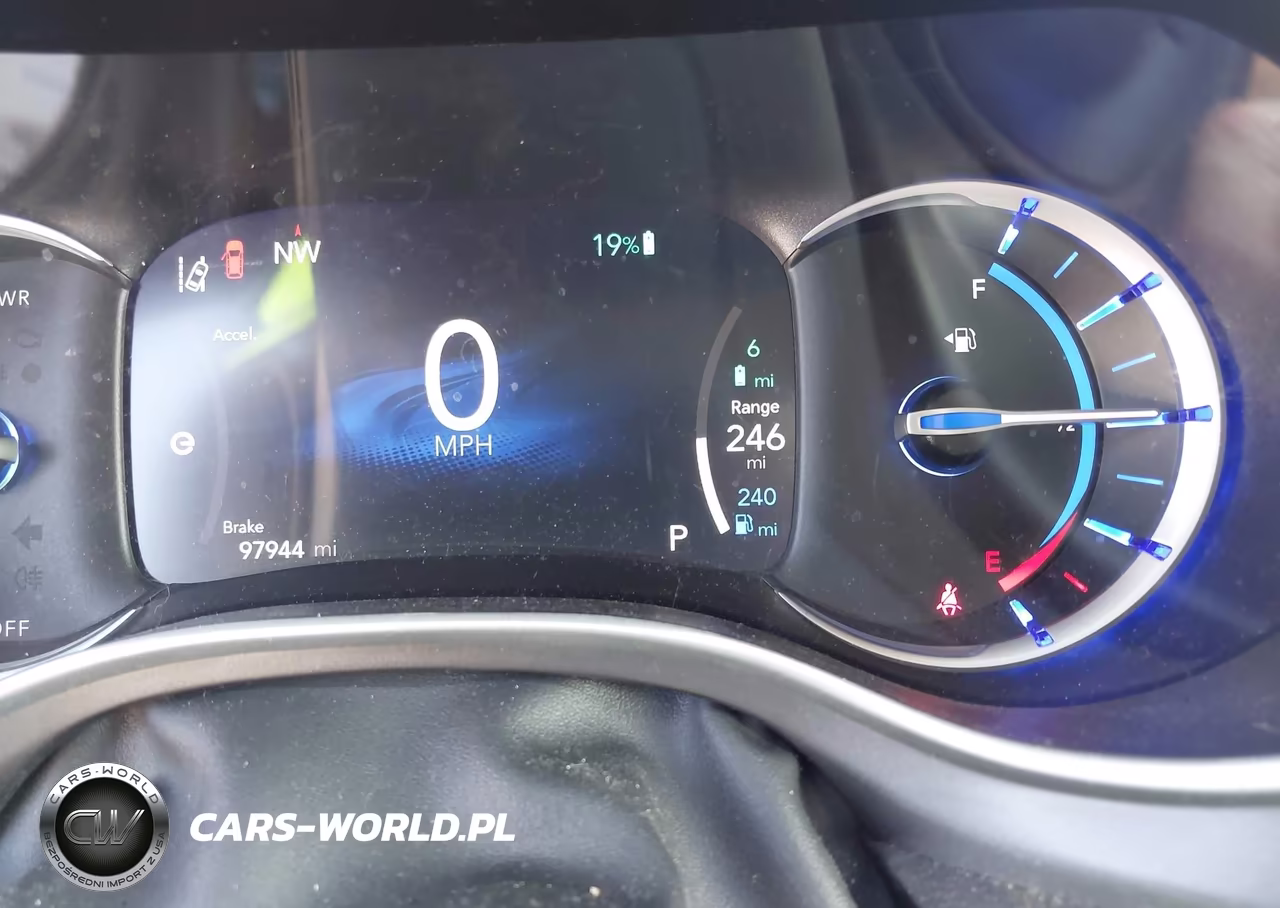 2023 Chrysler Pacifica Hybrid Touring L VIN:2C4RC1L71PR595275 - 7