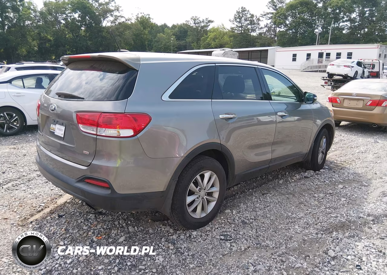 2016 Kia Sorento 2.4L L VIN:5XYPG4A37GG186585 - 4