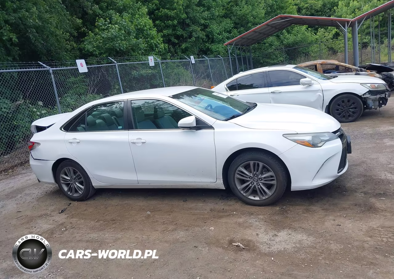 2016 Toyota Camry Se VIN:4T1BF1FK5GU554459 - 13