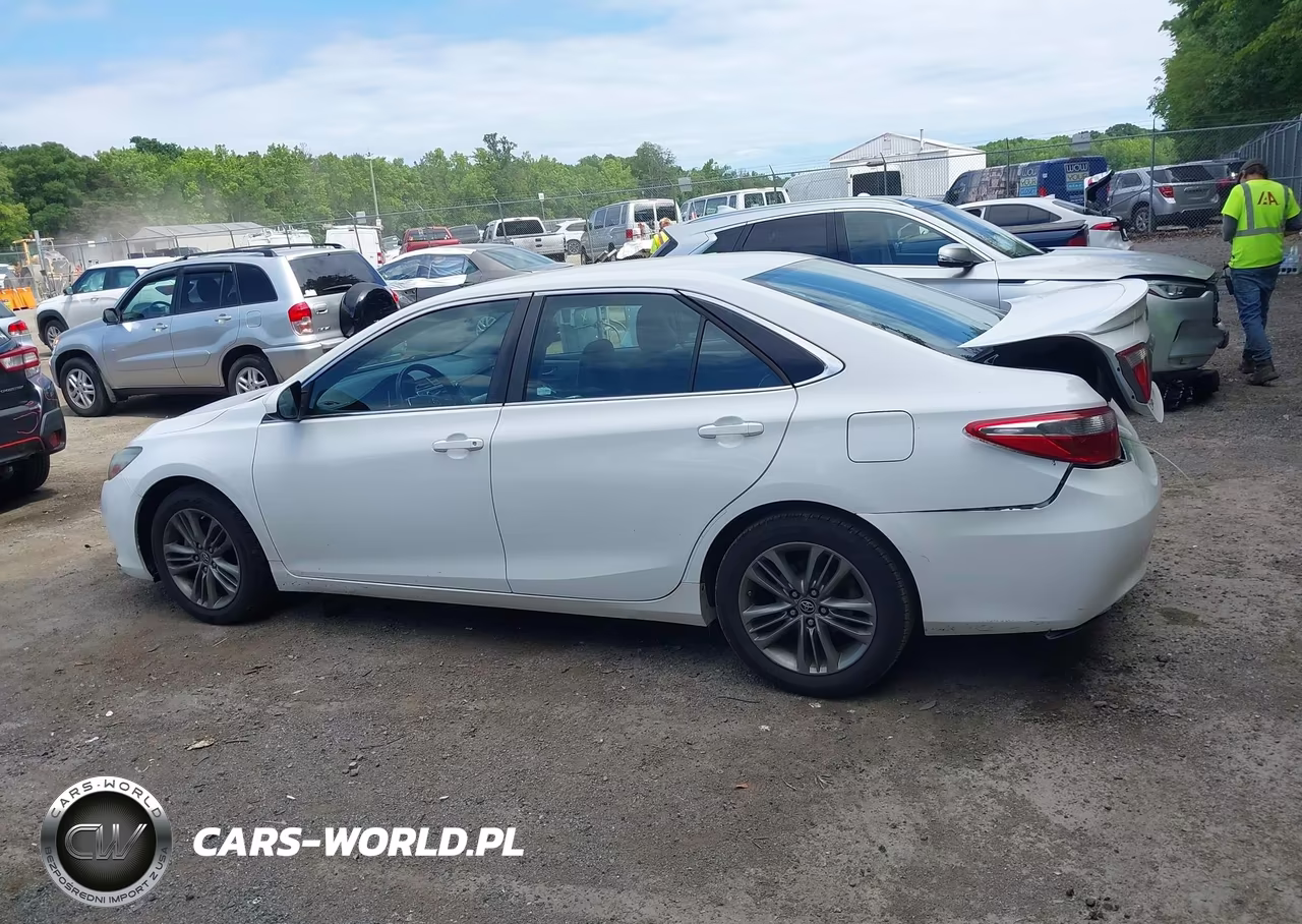 2016 Toyota Camry Se VIN:4T1BF1FK5GU554459 - 14