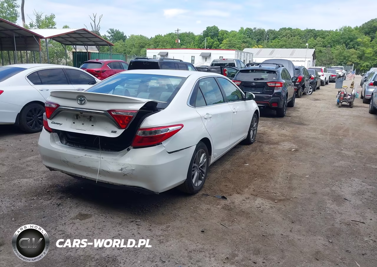 2016 Toyota Camry Se VIN:4T1BF1FK5GU554459 - 4