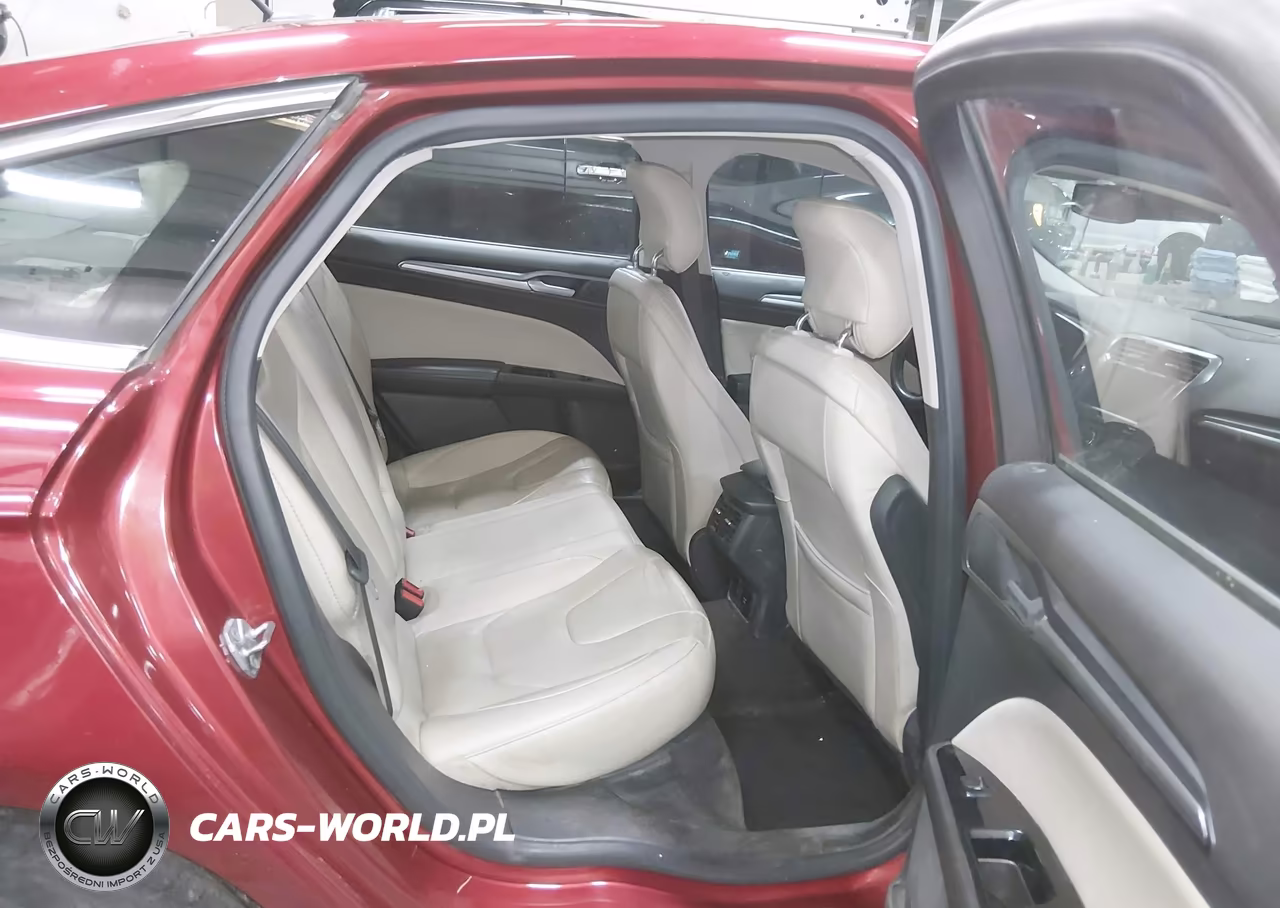 2015 Ford Fusion Energi Titanium VIN:3FA6P0SU1FR114223 - 8