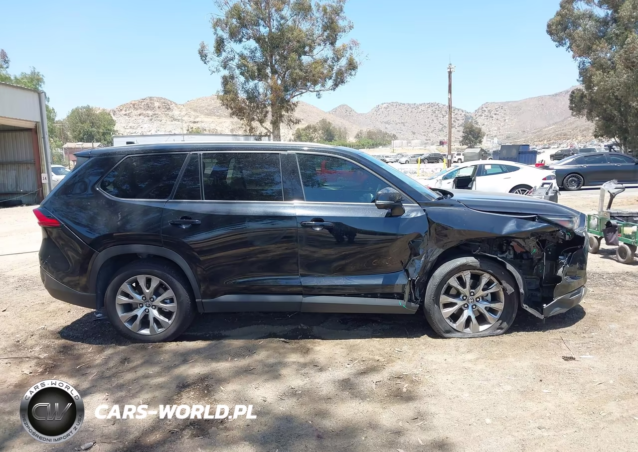 2024 Toyota Grand Highlander Limited VIN:5TDAAAB59RS061809 - 13