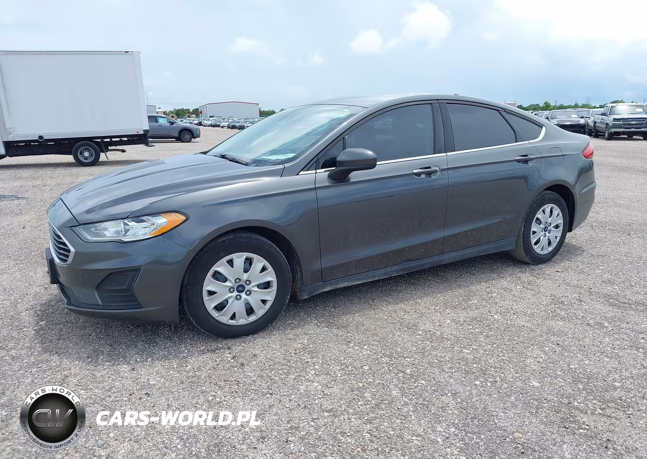 2020 Ford Fusion S VIN:3FA6P0G74LR120323 - 2