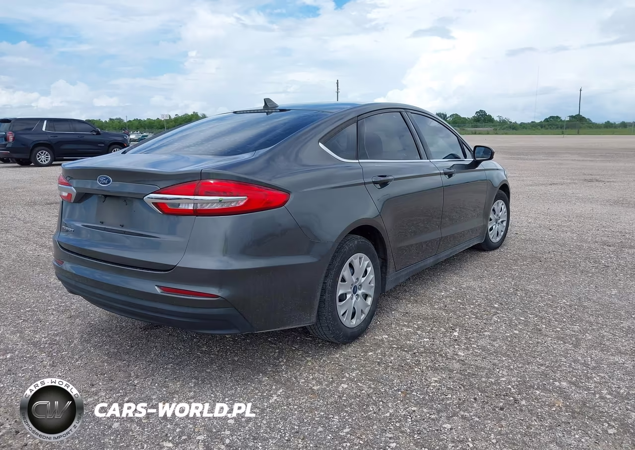 2020 Ford Fusion S VIN:3FA6P0G74LR120323 - 4