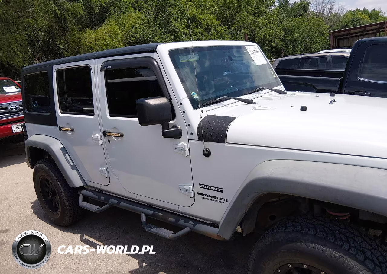 2014 Jeep Wrangler Unlimited Sport VIN:1C4BJWDG9EL218802 - 13