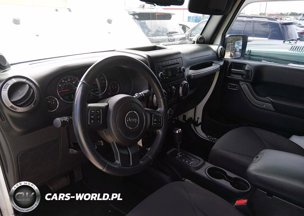 2014 Jeep Wrangler Unlimited Sport VIN:1C4BJWDG9EL218802 - 18