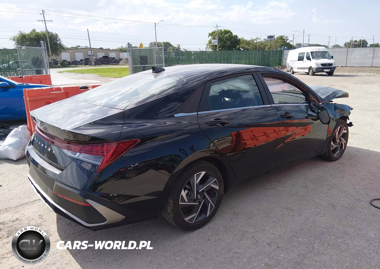 2025 Hyundai Elantra Sel Convenience VIN:KMHLS4DGXSU975554 - 4