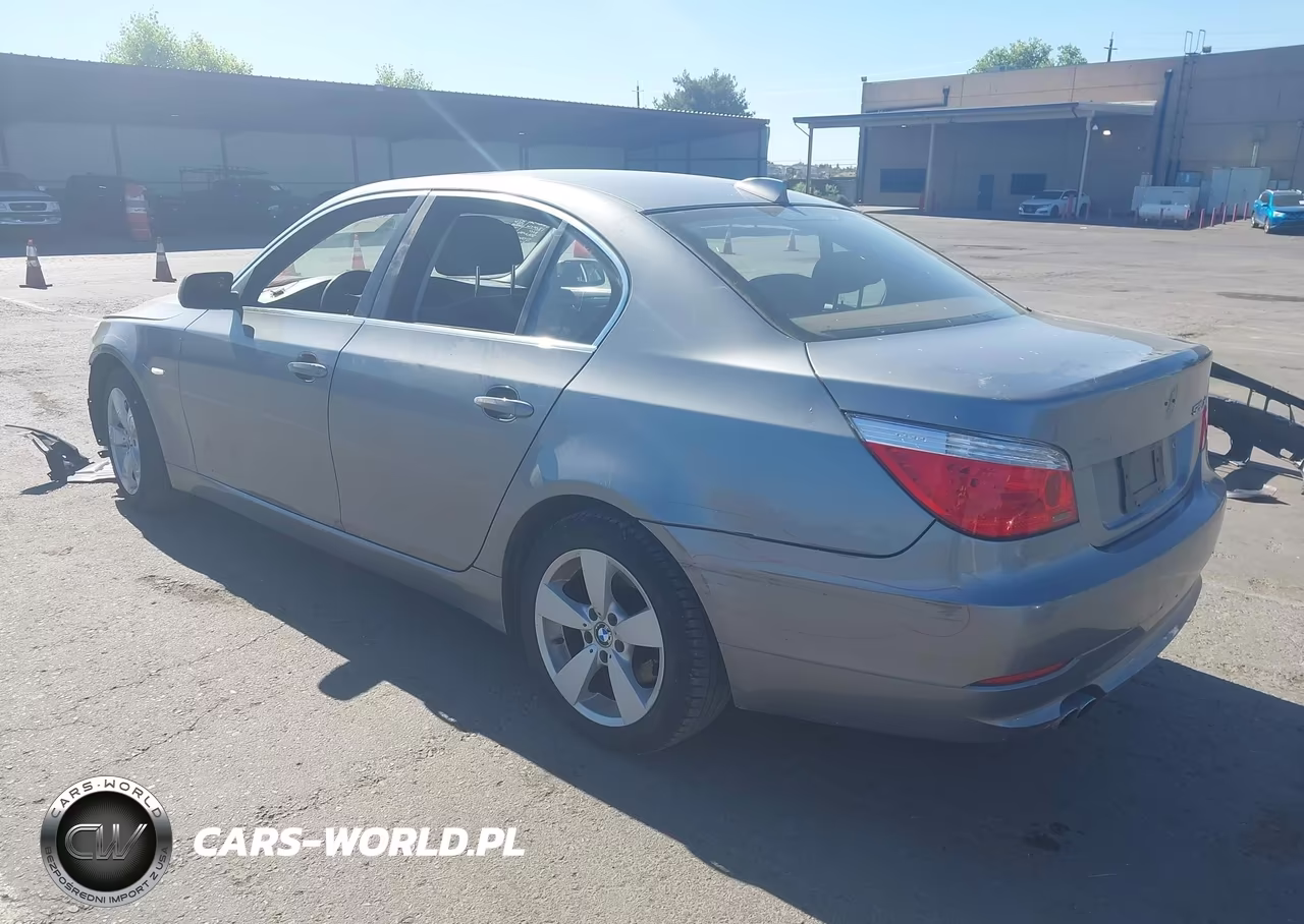 2008 BMW 528Xi VIN:WBANV13518C150159 - 3