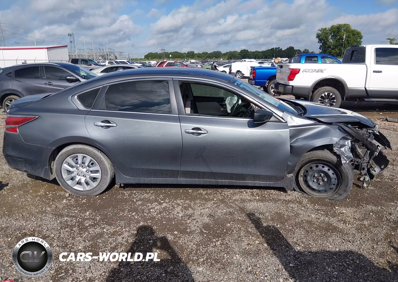 2015 Nissan Altima 2.5 S VIN:1N4AL3AP8FN316515 - 14