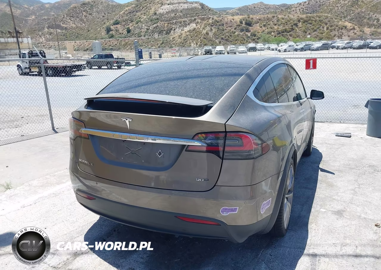 2016 Tesla Model X 60D-70D-75D-90D-P100D VIN:5YJXCBE29GF006712 - 4