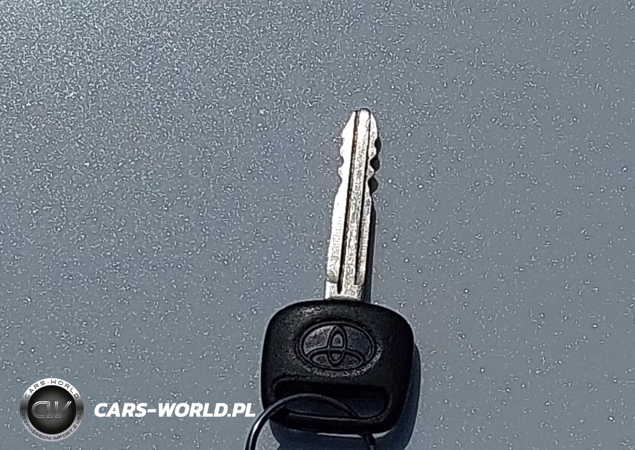 2000 Toyota Camry Le VIN:4T1BG22K8YU689980 - 11