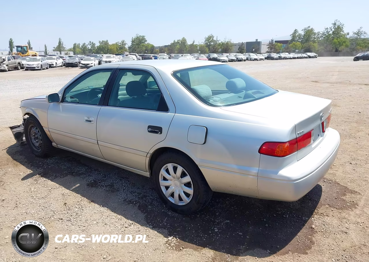 2000 Toyota Camry Le VIN:4T1BG22K8YU689980 - 3