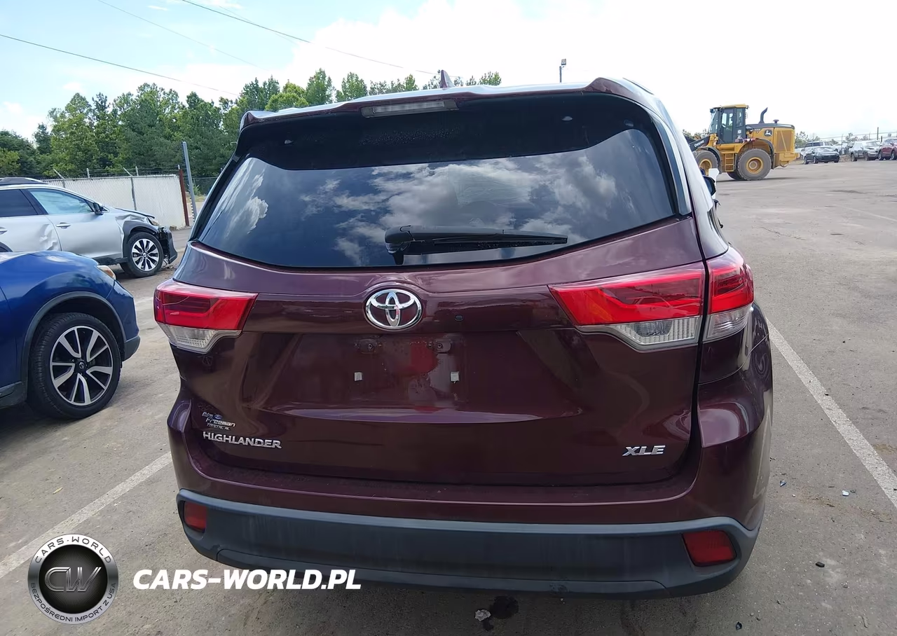 2018 Toyota Highlander Xle VIN:5TDKZRFH0JS263040 - 17