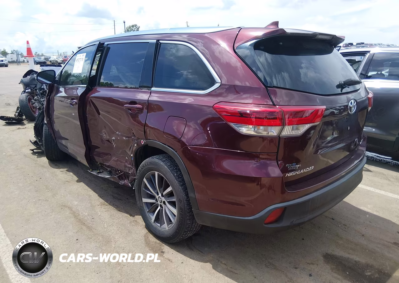 2018 Toyota Highlander Xle VIN:5TDKZRFH0JS263040 - 3