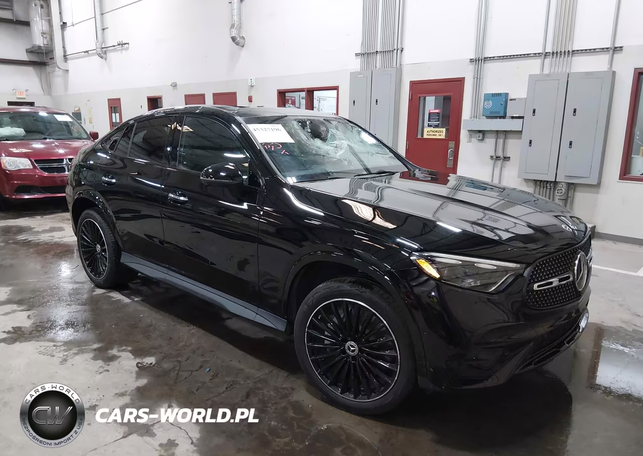 2025 Mercedes-Benz Glc 300 4Matic Coupe – zdjęcie 1 z 19