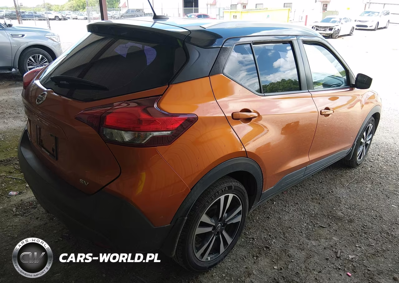 2019 Nissan Kicks Sv VIN:3N1CP5CU6KL502900 - 4