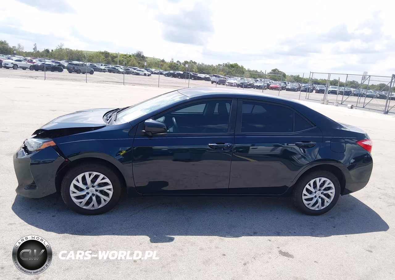 2019 Toyota Corolla Le VIN:5YFBURHE2KP887272 - 14