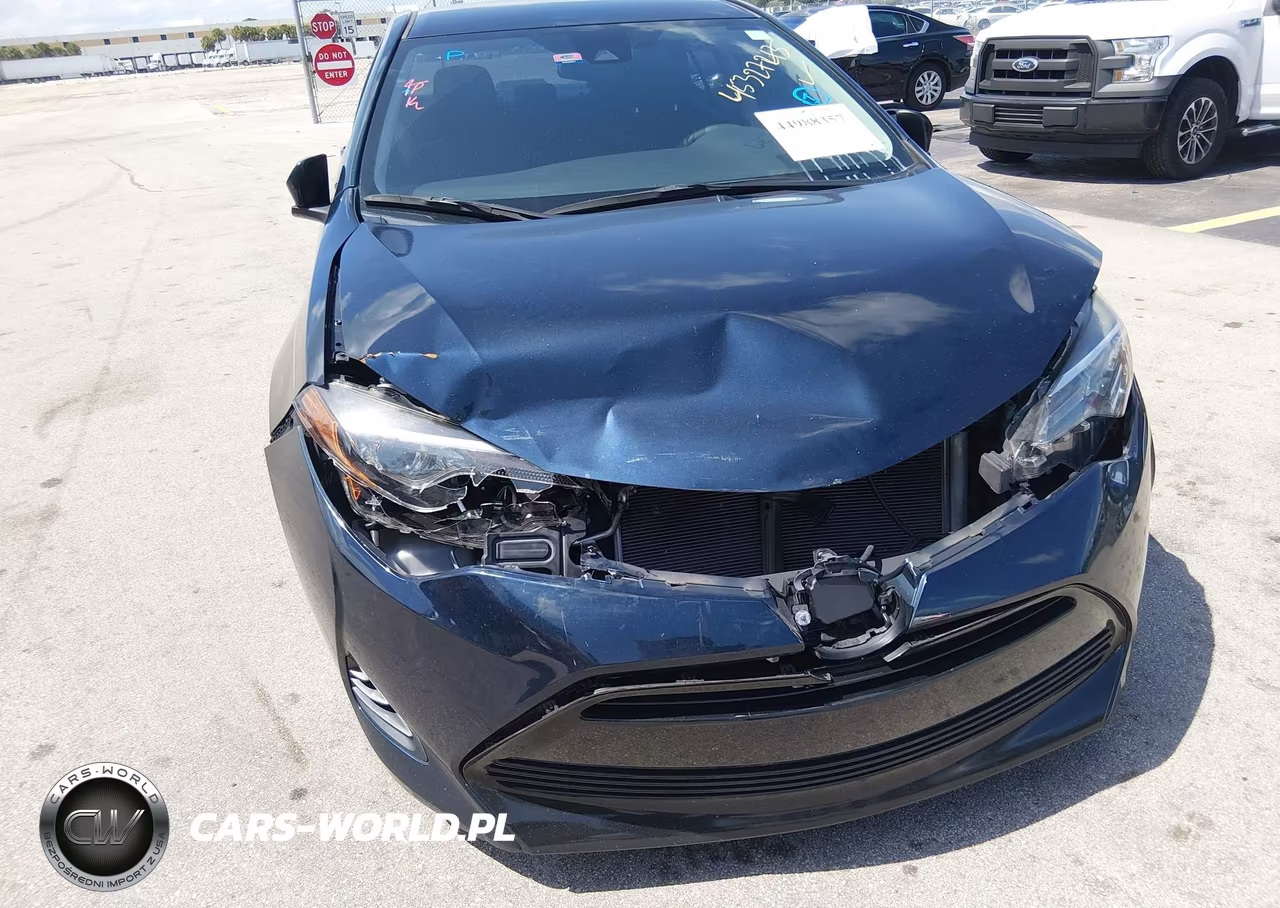 2019 Toyota Corolla Le VIN:5YFBURHE2KP887272 - 17