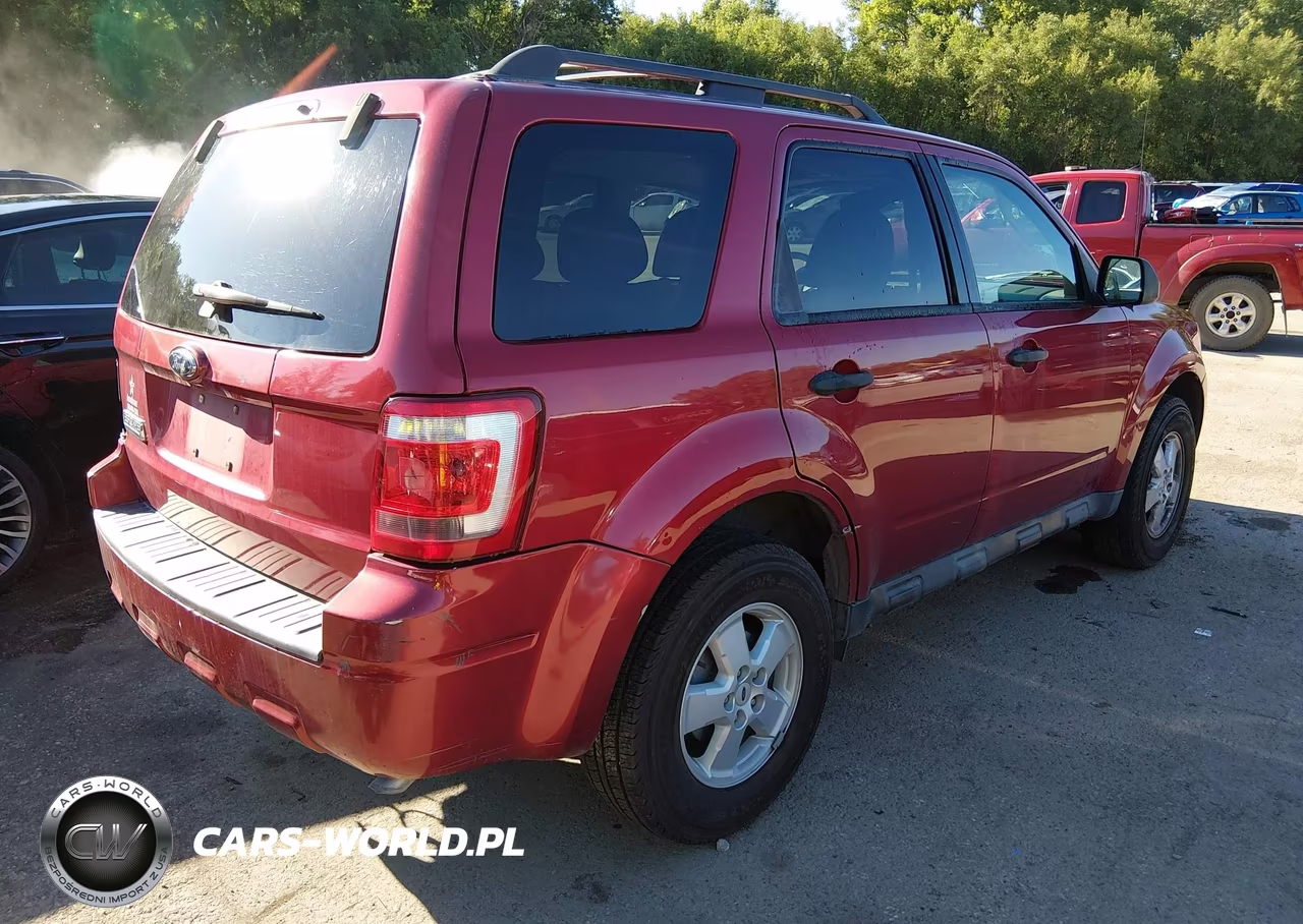 2009 Ford Escape Xlt VIN:1FMCU03739KA93460 - 4