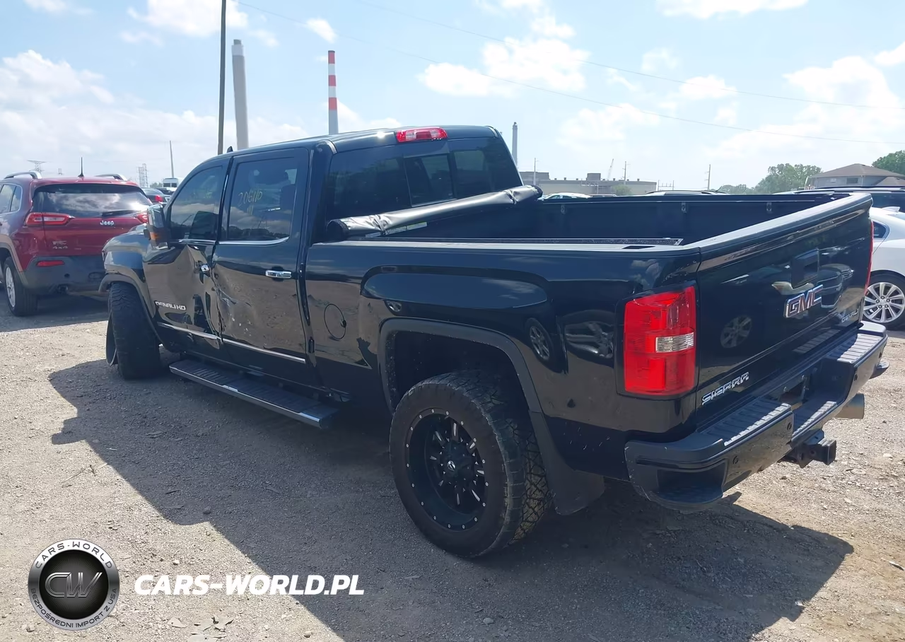 2017 GMC Sierra 2500Hd Denali VIN:1GT12UEY3HF221475 - 3