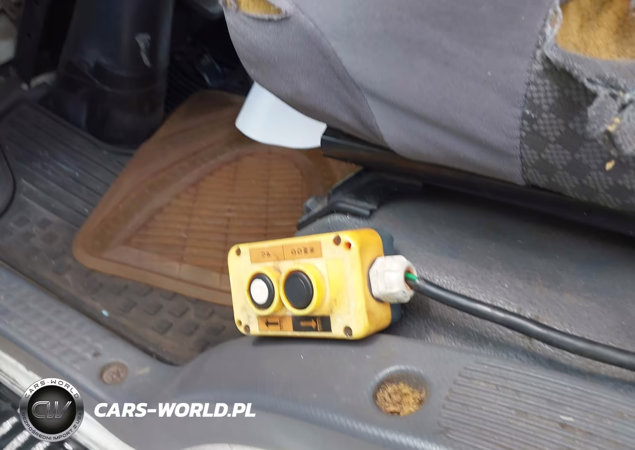 2012 Isuzu Npr Hd Dsl Crew VIN:JALC4J16XC7002049 - 12
