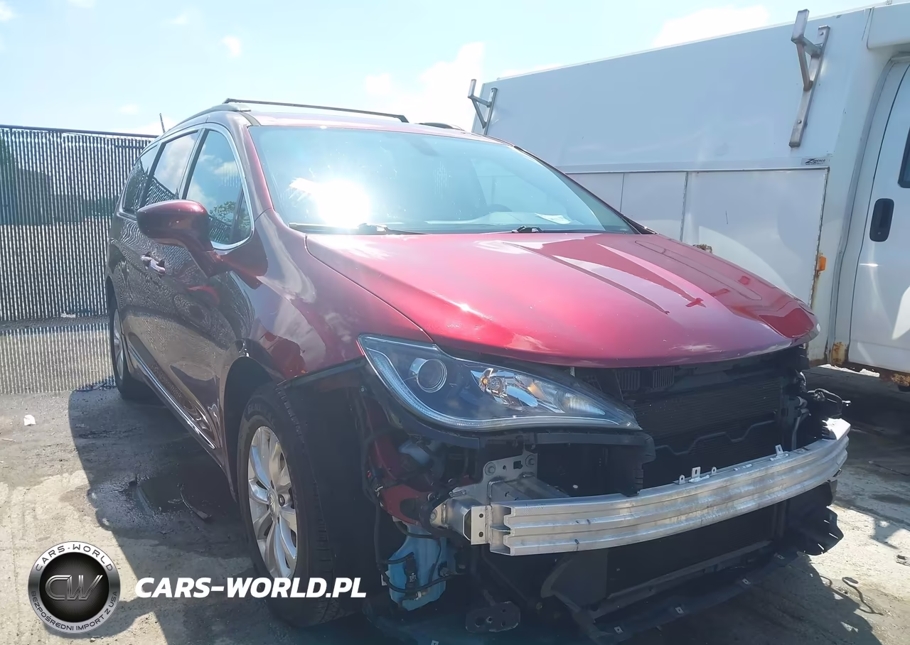 2017 Chrysler Pacifica Touring-L – zdjęcie 1 z 17