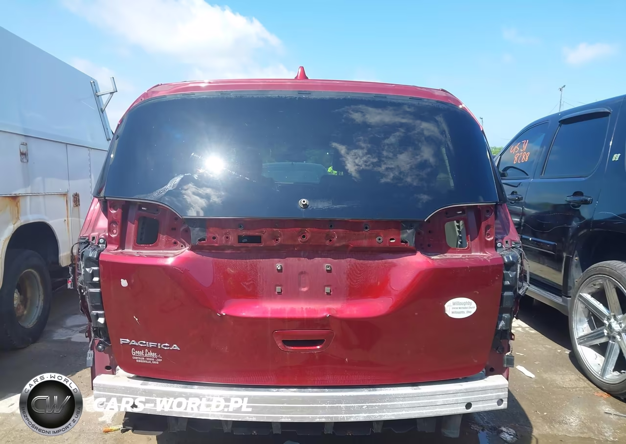 2017 Chrysler Pacifica Touring-L VIN:2C4RC1BGXHR788320 - 17